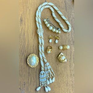 Vintage faux Pearl and gold tone lot of jewelry.